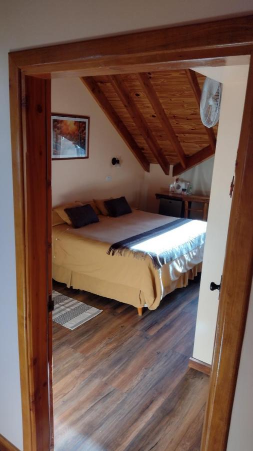 Hotel Y Cabanas Casa De Piedra Trevelín Ngoại thất bức ảnh