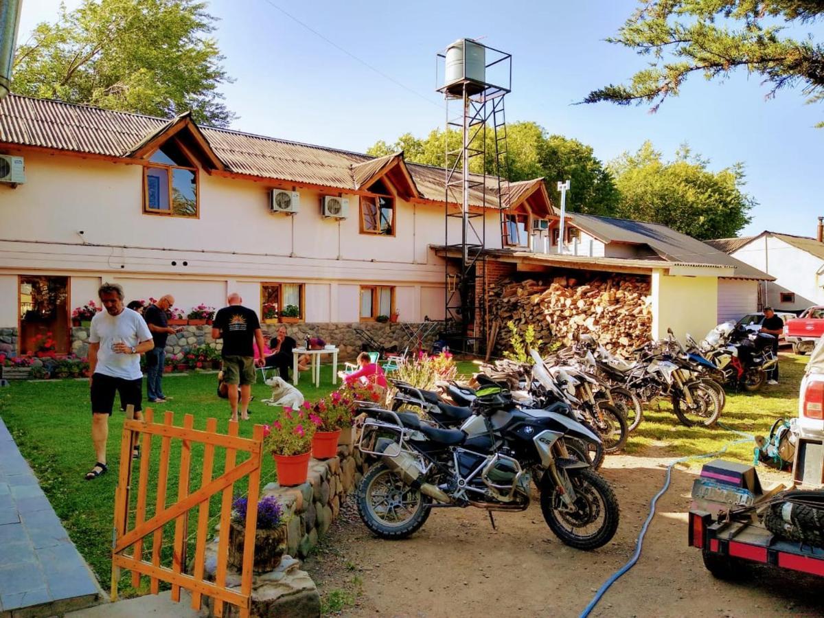 Hotel Y Cabanas Casa De Piedra Trevelín Ngoại thất bức ảnh