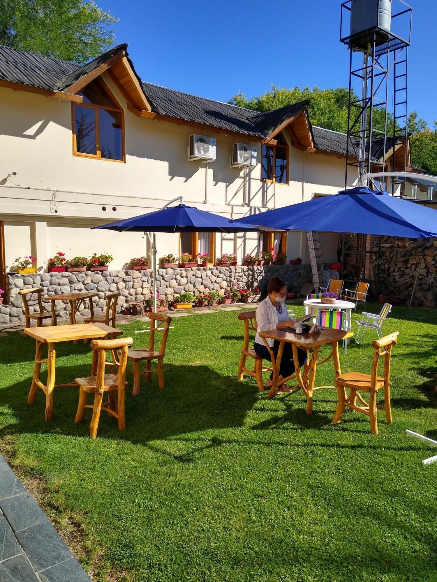 Hotel Y Cabanas Casa De Piedra Trevelín Ngoại thất bức ảnh