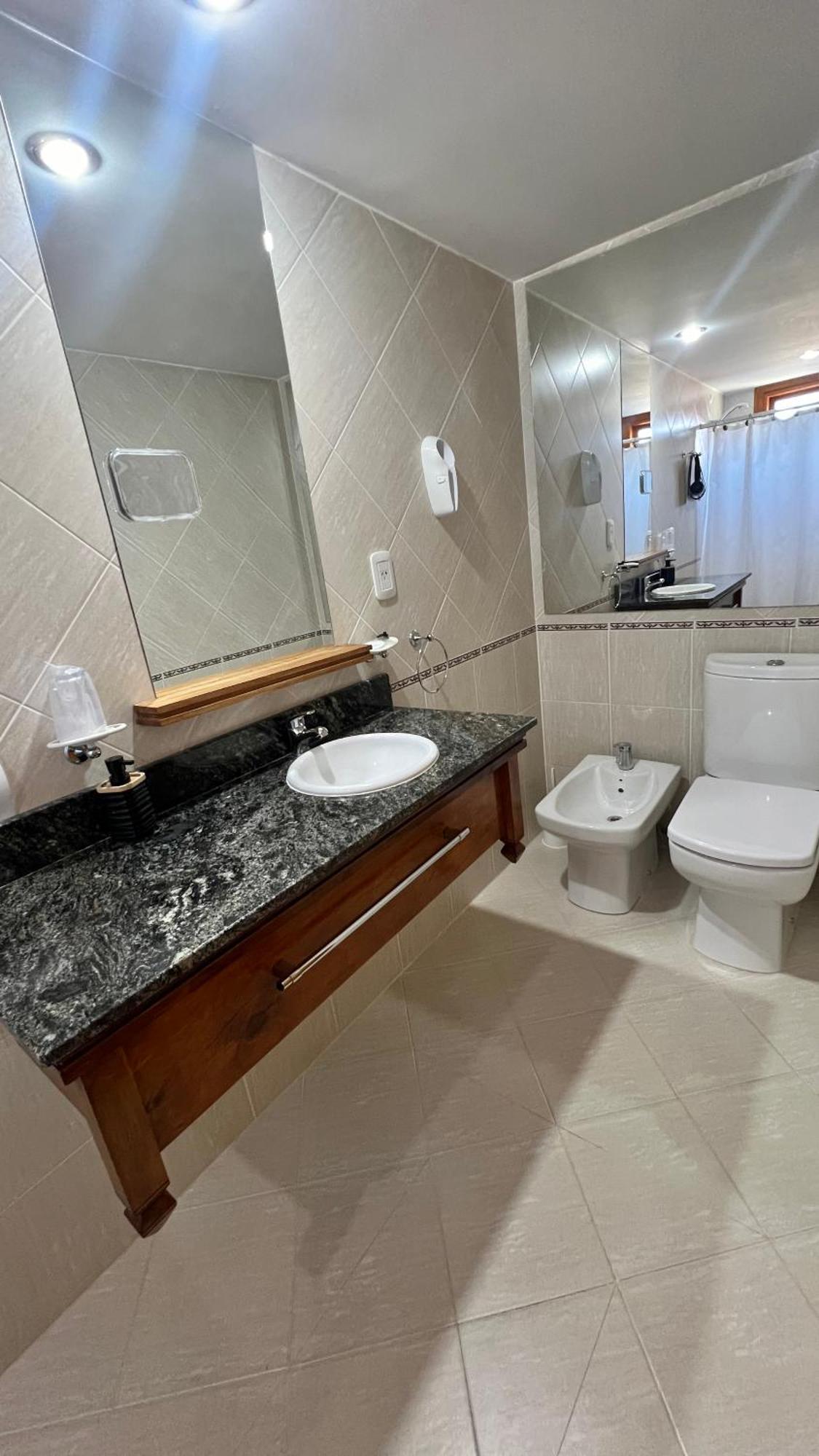 Hotel Y Cabanas Casa De Piedra Trevelín Ngoại thất bức ảnh