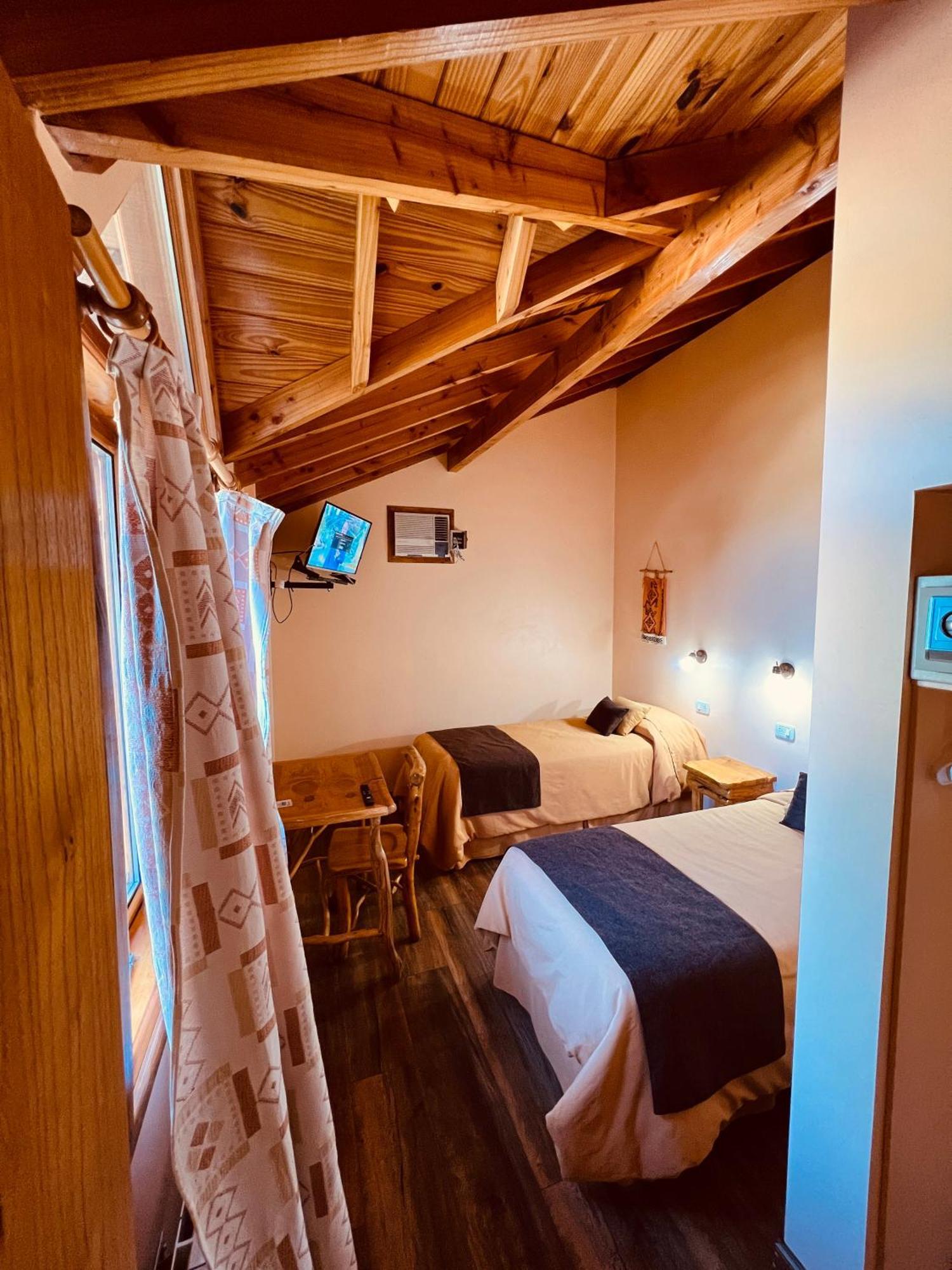 Hotel Y Cabanas Casa De Piedra Trevelín Ngoại thất bức ảnh