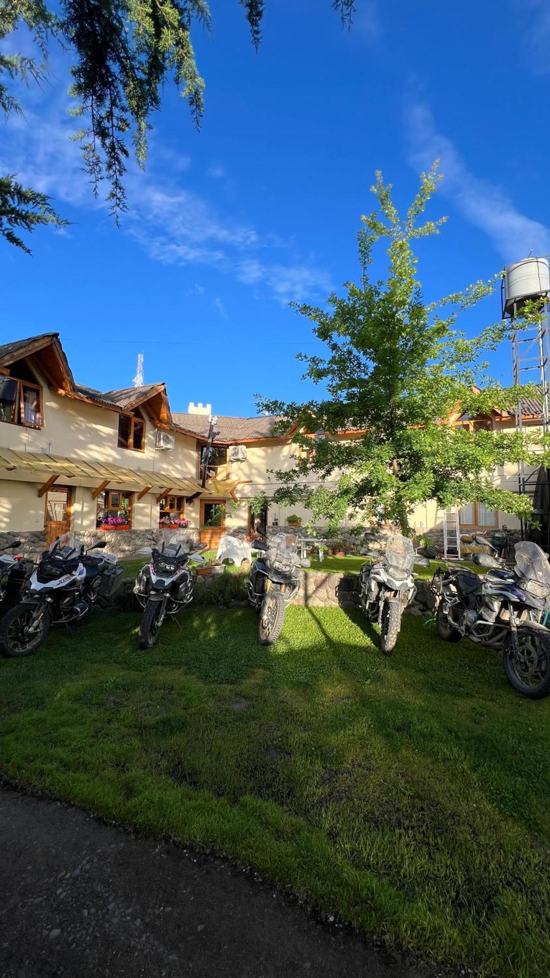 Hotel Y Cabanas Casa De Piedra Trevelín Ngoại thất bức ảnh